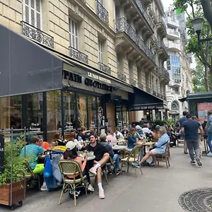 16 Victor Hugo Superbe Studio París