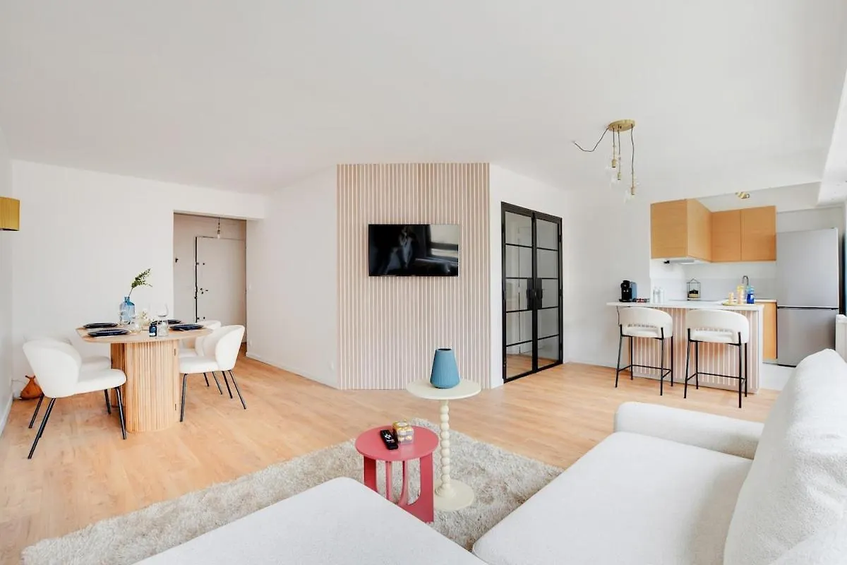 Eiffel Tower - Passy Apartment Paris 0*,  France